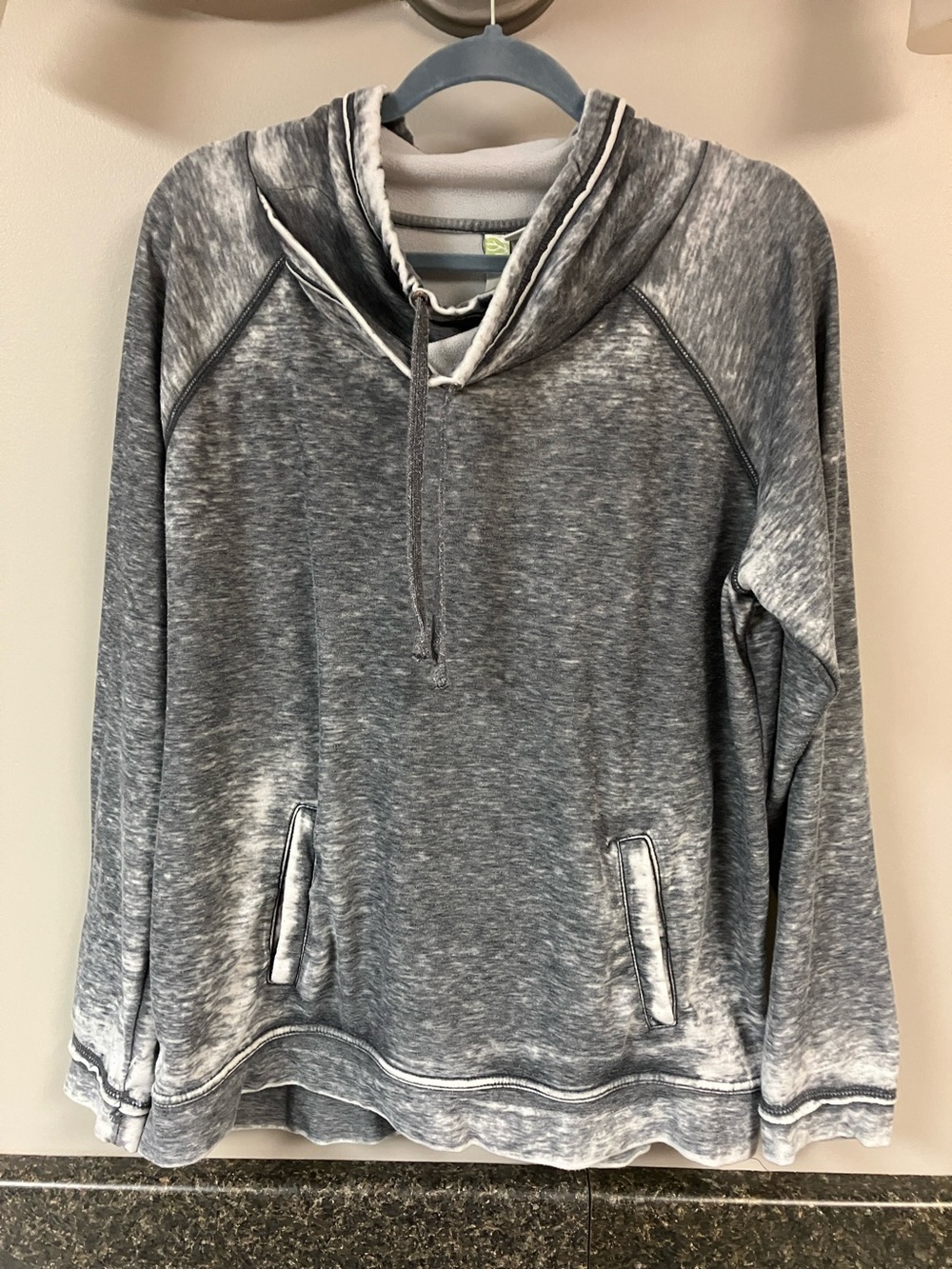 Green tea distressed sweatshirt with pass through pocket xl 16